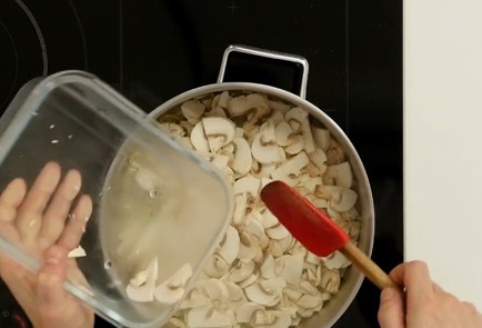 Фото шага рецепта Грибной кремсуп 126247 шаг 4  