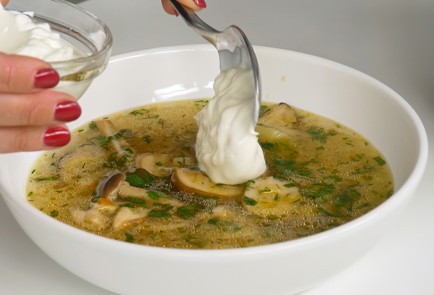 Фото шага рецепта Грибной суп 18620 шаг 9  