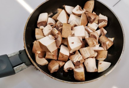 Фото шага рецепта Грибной жюльен с камамбером 173335 шаг 3  