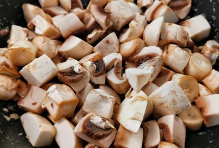 Фото шага рецепта Грибной жюльен с маслинами 173407 шаг 2  