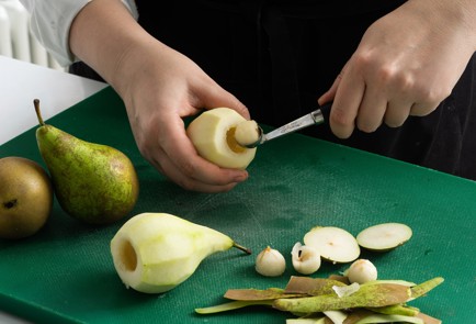 Фото шага рецепта Груши в хересе 151704 шаг 1  