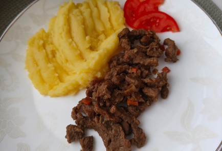 Фото шага рецепта Гуляш говяжий с морковью 175761 шаг 10  