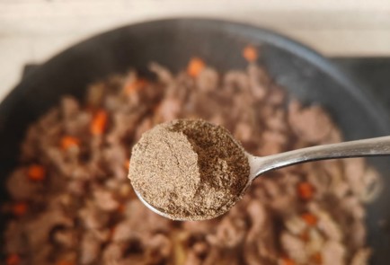 Фото шага рецепта Гуляш говяжий с морковью 175761 шаг 8  