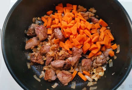 Фото шага рецепта Гуляш из говядины 190887 шаг 7  