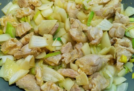 Фото шага рецепта Гуляш из свинины 173589 шаг 6  