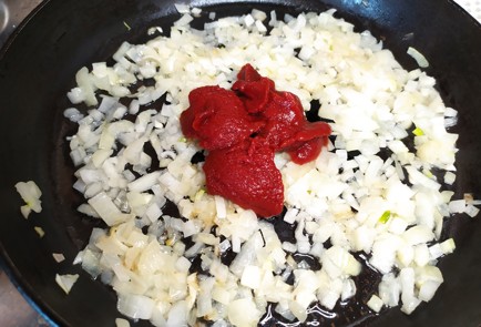 Фото шага рецепта Гуляш из свинины 189206 шаг 6