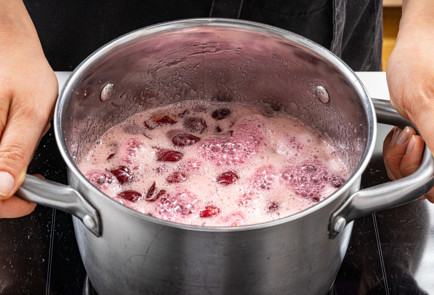 Фото шага рецепта Густое вишневое варенье с целыми ягодами 189940 шаг 7  