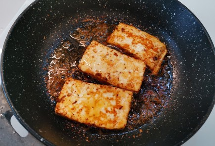 Фото шага рецепта Халуми на сковороде 188802 шаг 7  