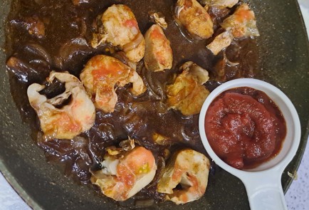 Фото шага рецепта Хек без муки на сковороде 189937 шаг 10  