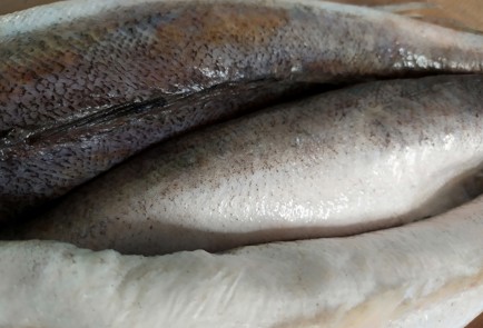 Фото шага рецепта Хек с хрустящей корочкой 188571 шаг 2