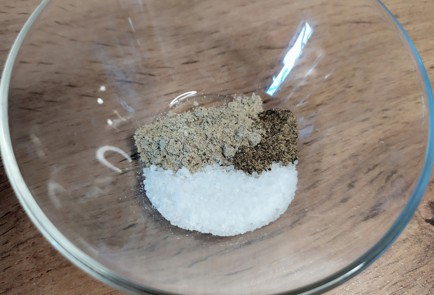 Фото шага рецепта Хек с хрустящей корочкой 188571 шаг 4