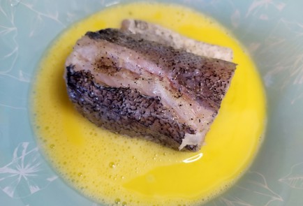 Фото шага рецепта Хек с хрустящей корочкой 188571 шаг 8