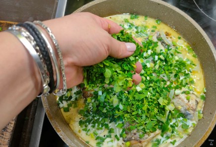 Фото шага рецепта Хек с луком в молоке 175458 шаг 11  