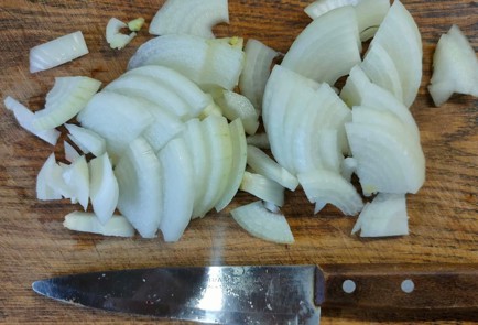 Фото шага рецепта Хек с луком в молоке 175458 шаг 5  