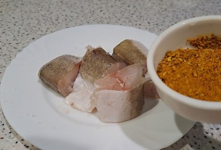 Фото шага рецепта Хек с овощами и зеленью в духовке 189928 шаг 5  