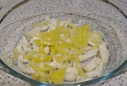 Фото шага рецепта Хек с овощами и зеленью в духовке 189928 шаг 7  