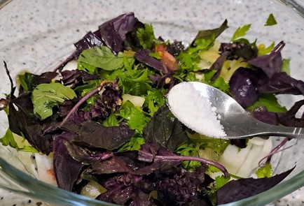 Фото шага рецепта Хек с овощами и зеленью в духовке 189928 шаг 9  