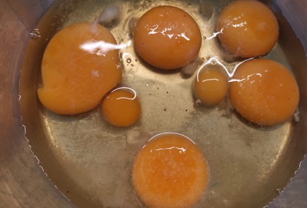 Фото шага рецепта Хлеб из творога 188875 шаг 3