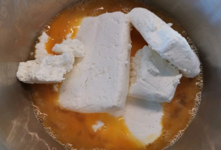 Фото шага рецепта Хлеб из творога 188875 шаг 4