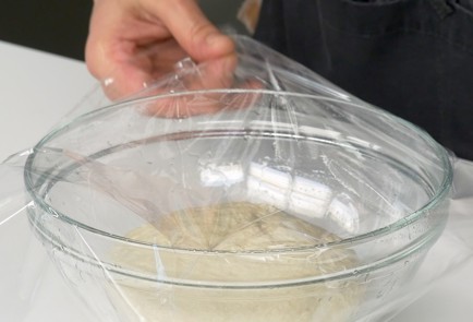 Фото шага рецепта Хлеб на сковороде 151644 шаг 4  