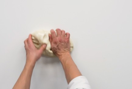 Фото шага рецепта Хлеб на сковороде 151644 шаг 5  