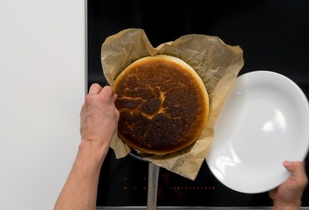 Фото шага рецепта Хлеб на сковороде 151644 шаг 8  