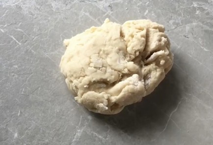 Фото шага рецепта Хлеб с чесноком и луком 174358 шаг 5  