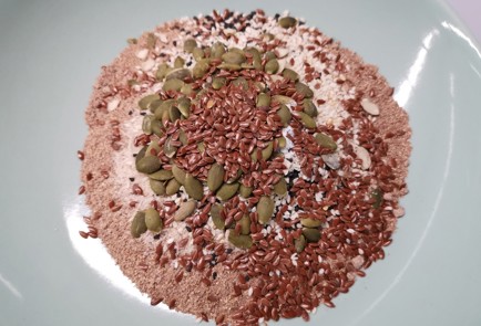 Фото шага рецепта Хлеб с семечками 190898 шаг 4  