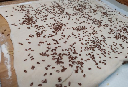 Фото шага рецепта Хлебные палочки с сыром и семенами льна 190487 шаг 4  