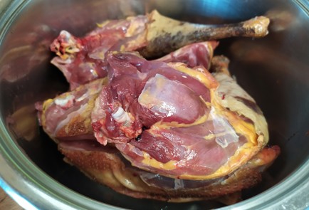 Фото шага рецепта Холодец из домашней птицы 189074 шаг 1  