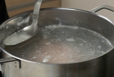 Фото шага рецепта Холодец из курицы 140157 шаг 2  