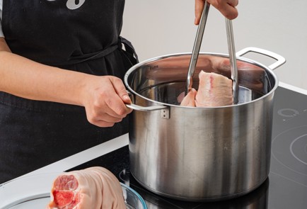 Фото шага рецепта Холодец из рульки 175373 шаг 2  