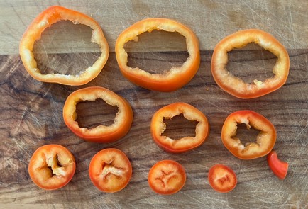 Фото шага рецепта Холодец с острыми перчиками черри 175109 шаг 4  