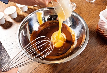 Фото шага рецепта Холодногорячий шоколадный кекспудинг 17378 шаг 2  