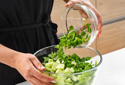 Фото шага рецепта Холодный огуречный суп с хрустящим тофу 186657 шаг 6  