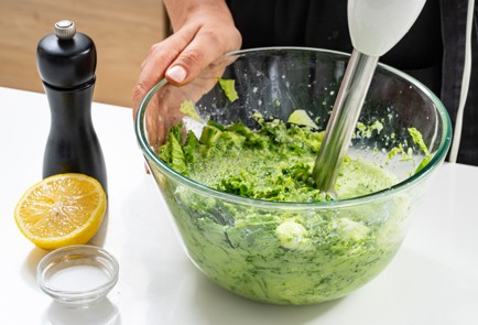 Фото шага рецепта Холодный огуречный суп с хрустящим тофу 186657 шаг 8  