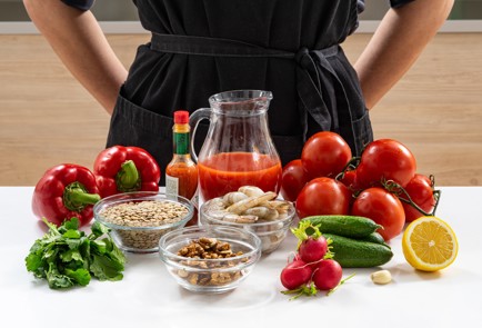 Фото шага рецепта Холодный суп с чечевицей орехами и редиской 175582 шаг 1  