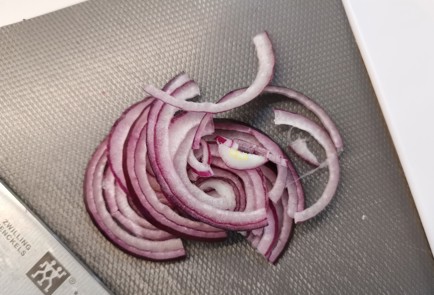 Фото шага рецепта Хрустящие бутерброды с селедкой 176207 шаг 1  