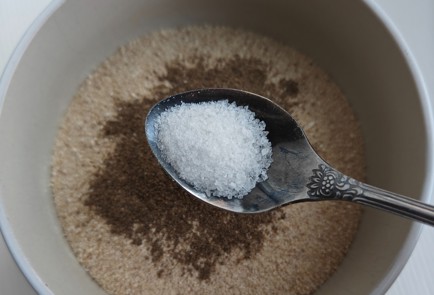 Фото шага рецепта Хрустящие куриные крылышки 175452 шаг 6  