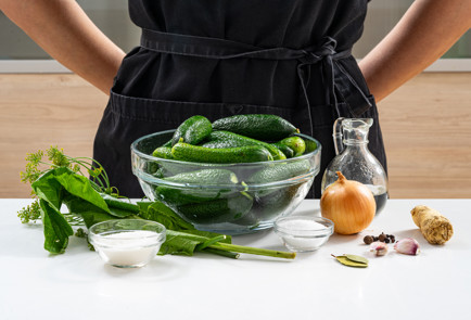 Фото шага рецепта Хрустящие огурцы с уксусом на зиму 190150 шаг 1  