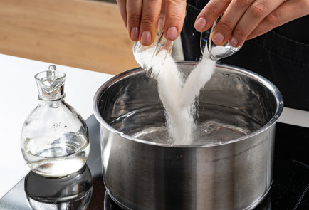 Фото шага рецепта Хрустящие огурцы с уксусом на зиму 190150 шаг 8  