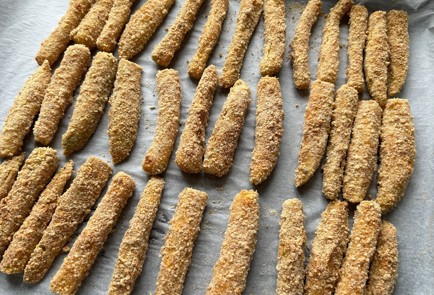 Фото шага рецепта Хрустящие палочки из кабачка в духовке 174082 шаг 12  