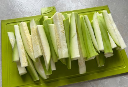 Фото шага рецепта Хрустящие палочки из кабачка в духовке 174082 шаг 3  