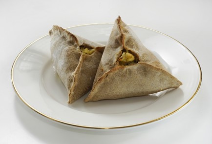 Фото шага рецепта Хрустящие ржаные пирожки с печенью трески 153083 шаг 13  