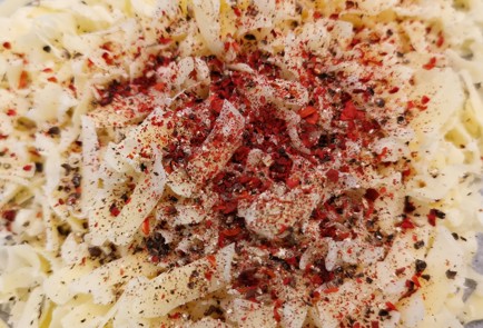 Фото шага рецепта Хрустящие сырные кетоломтики 152770 шаг 3  