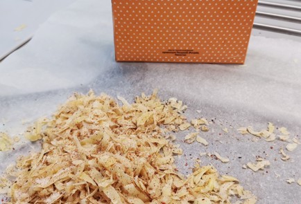 Фото шага рецепта Хрустящие сырные кетоломтики 152770 шаг 5  