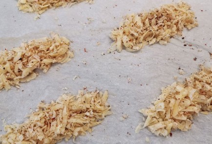 Фото шага рецепта Хрустящие сырные кетоломтики 152770 шаг 7  