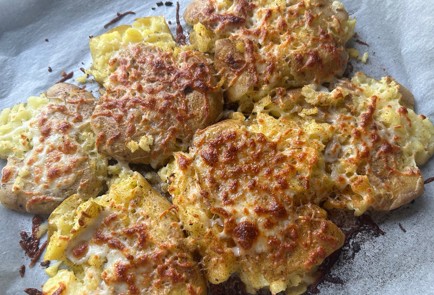 Фото шага рецепта Хрустящий картофель с сыром в духовке 189375 шаг 10