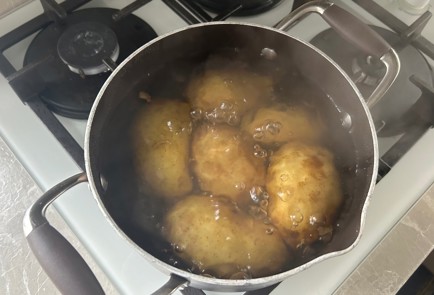 Фото шага рецепта Хрустящий картофель с сыром в духовке 189375 шаг 2