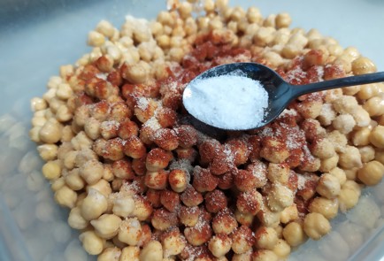 Фото шага рецепта Хрустящий нут в духовке 190910 шаг 8  